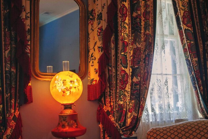 Room 30 of 153