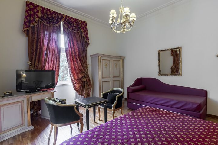 Room 57 of 208