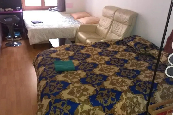 Room 4 of 14