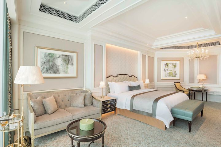 Room 31 of 106