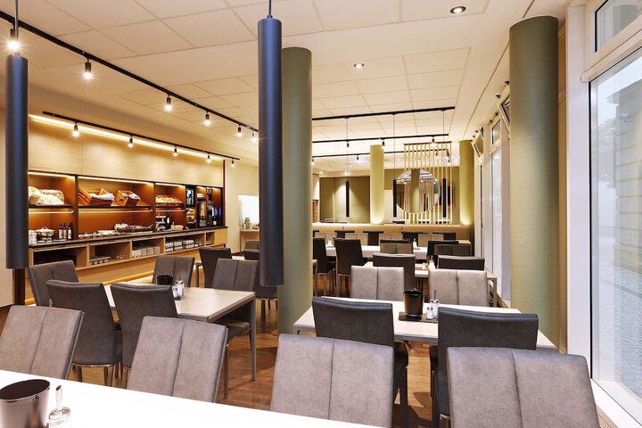 Dining Photos