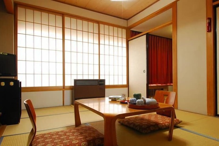 Room 13 of 41