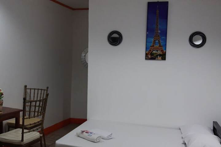 Room 8 of 21