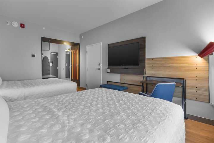 Room 14 of 39