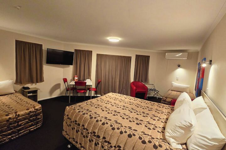 Room 56 of 175