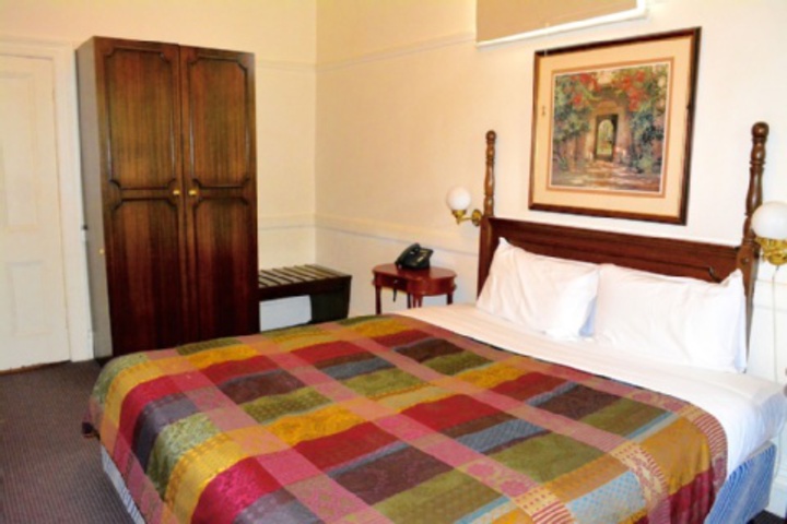 Room 204 of 768