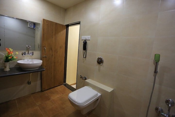 Room 17 of 26