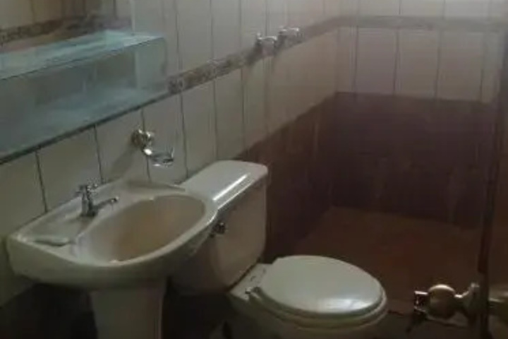 Room 7 of 11