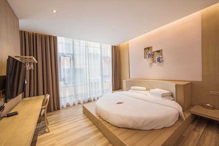 Room 52 of 149