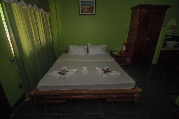 Room 68 of 210