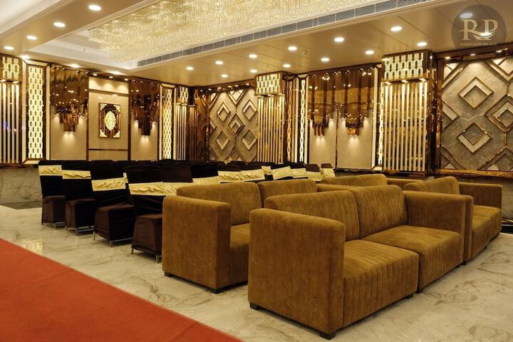 Ballroom/Hall 32 of 43