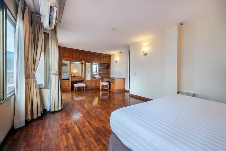 Room 7 of 119
