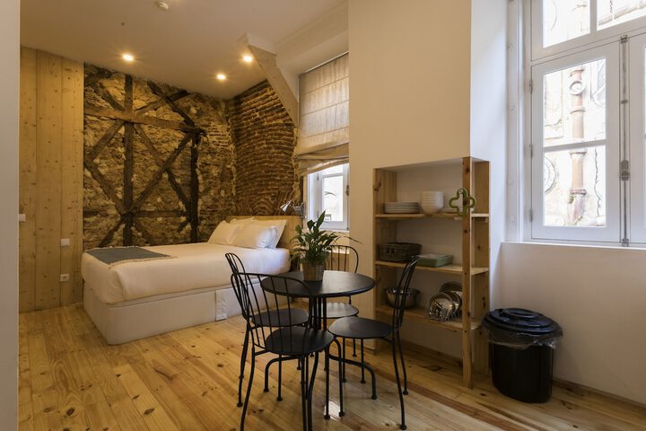 Room 3 of 86