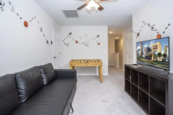 Room 3 of 26