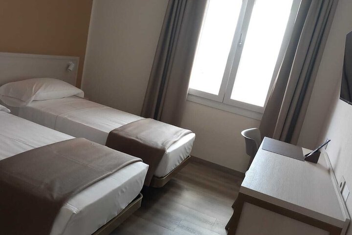 Room 49 of 62