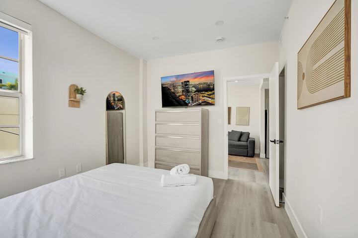 Room 4 of 110
