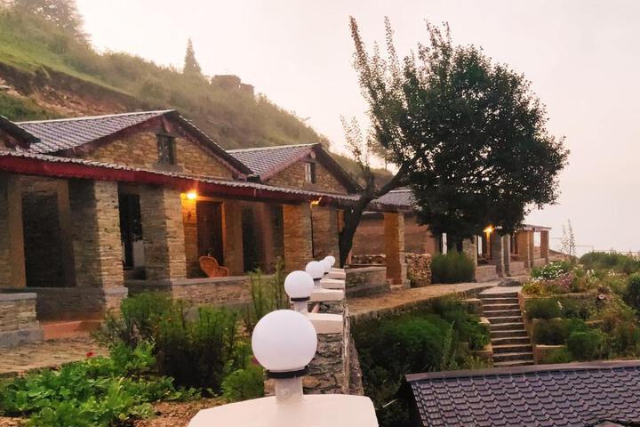 Meraki Huts