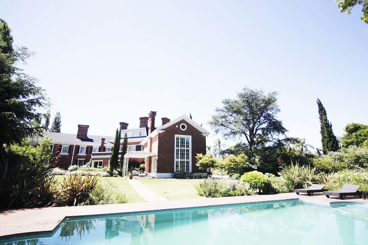 Pool Hotel
