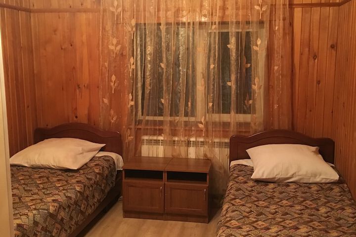 Room 4 of 43