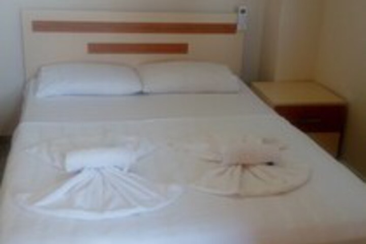 Room 7 of 11