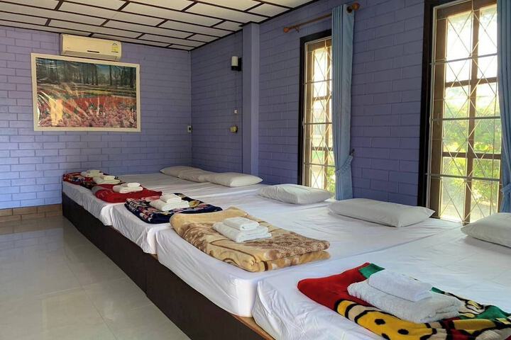 Room 14 of 24
