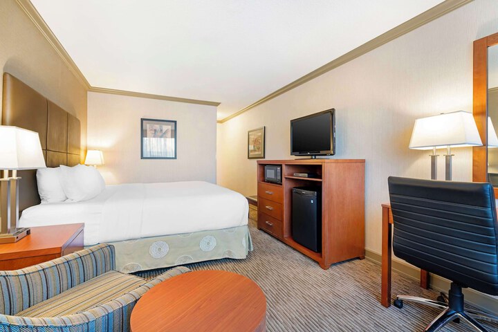 Room 9 of 36
