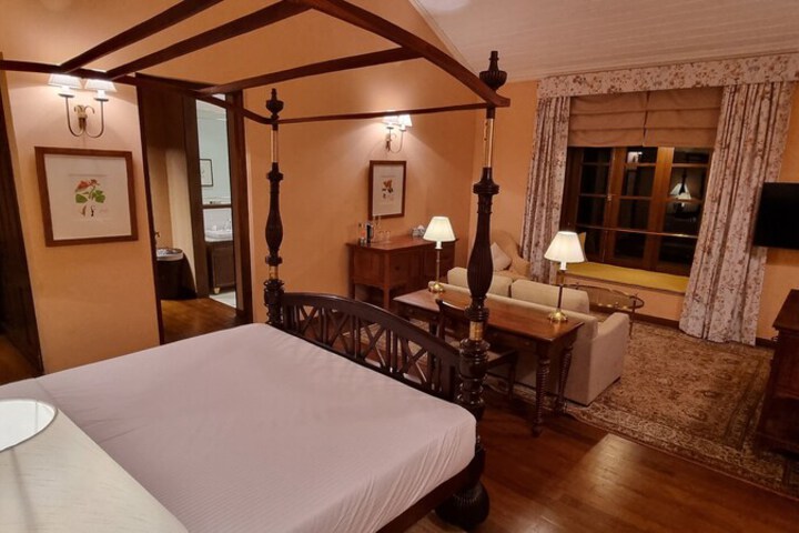 Room 3 of 82