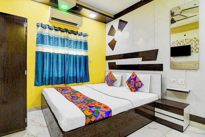 Room 14 of 30