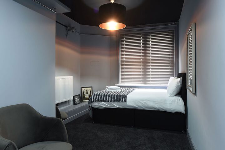 Room 53 of 61