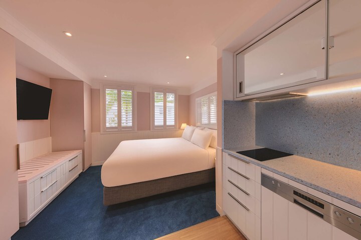 Room 12 of 68