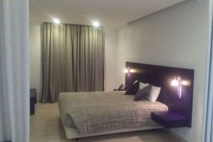 Room 16 of 60