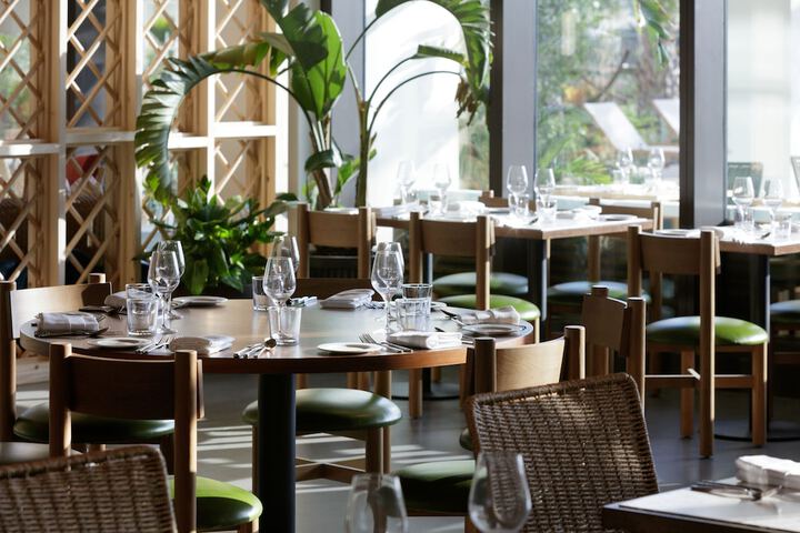 Dining 102 of 206