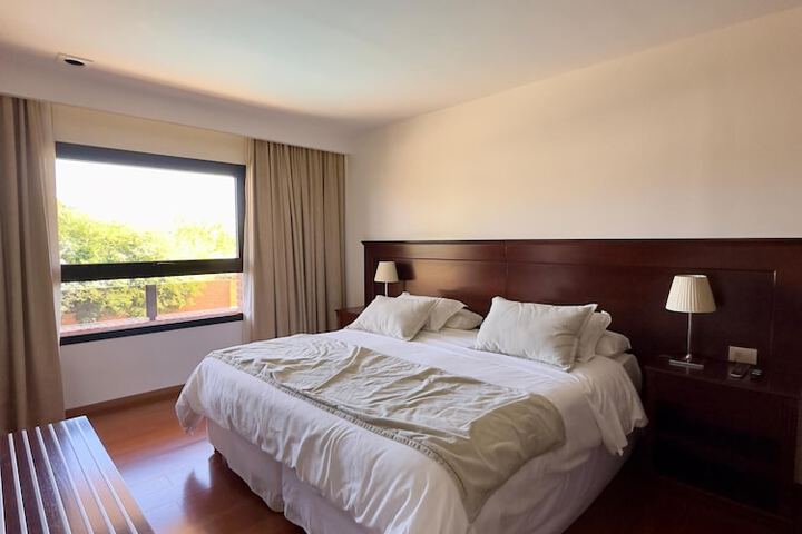 Room 10 of 19