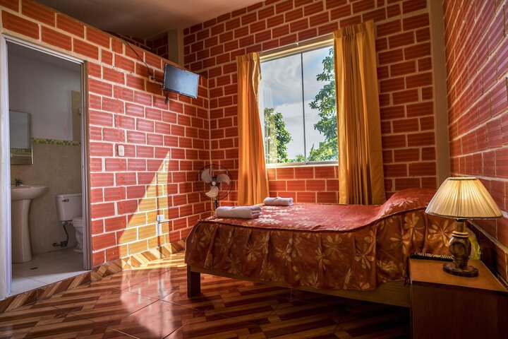 Room 6 of 19