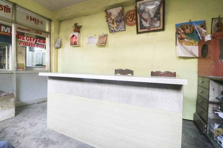 SPOT ON 60947 GODAVARI LODGE