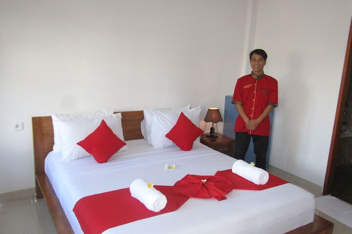 Room 11 of 42