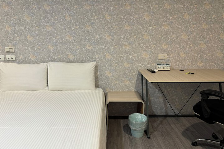 Room 21 of 56