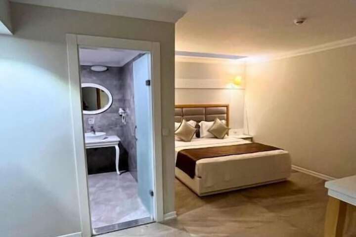 Room 21 of 47