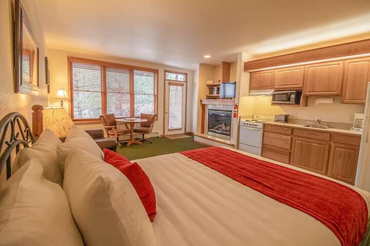 Room 52 of 100