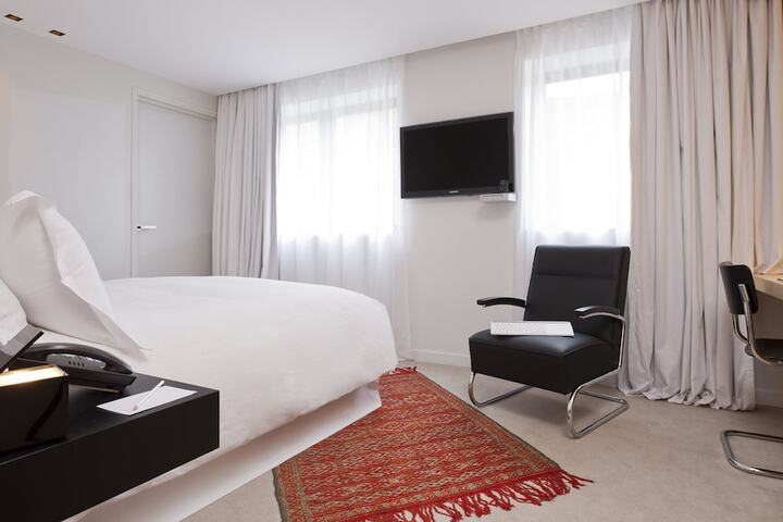 Room 22 of 85