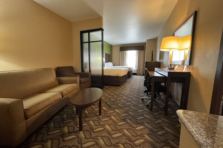 Room 13 of 46