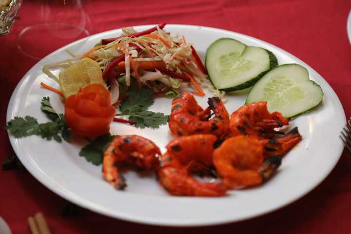 Dining 38 of 45