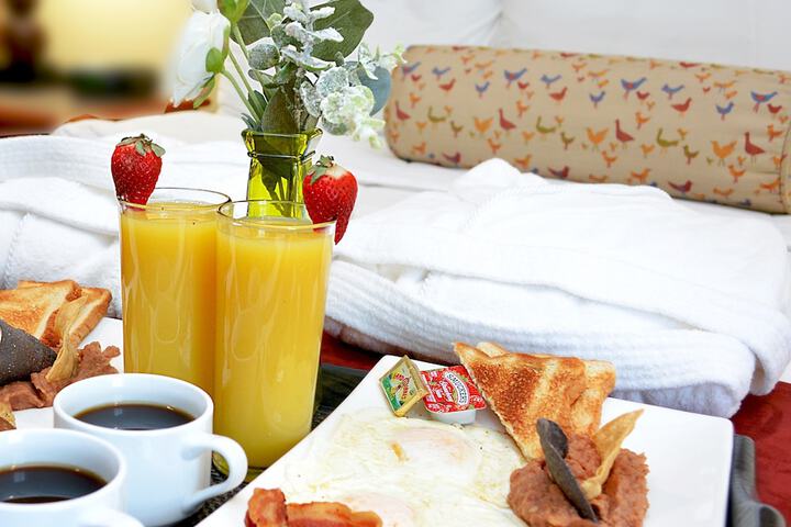 Breakfast/Coffee Service 52 of 75