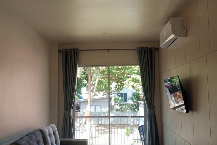 Room 8 of 15
