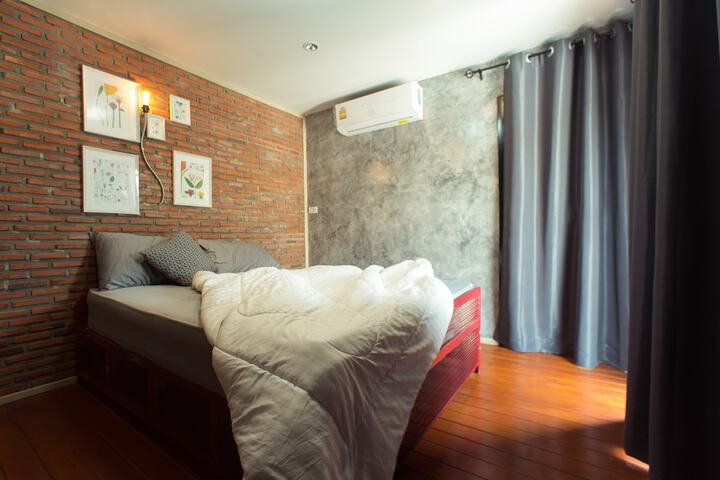 Room 56 of 122
