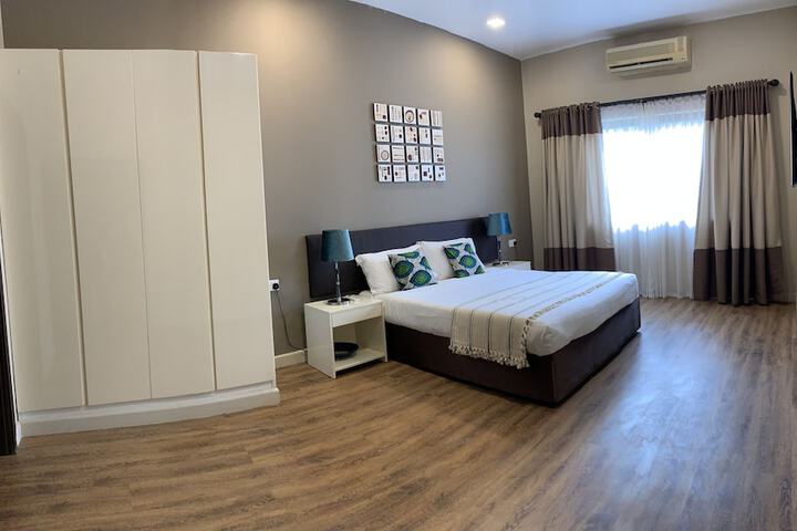 Room 25 of 223
