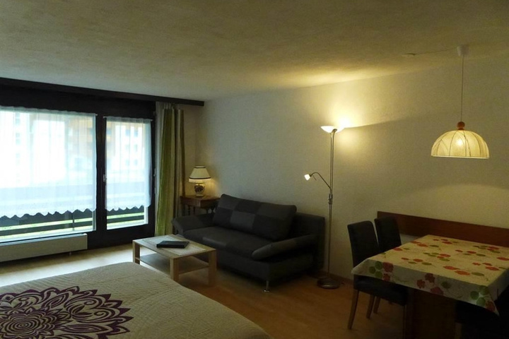 Room 4 of 5