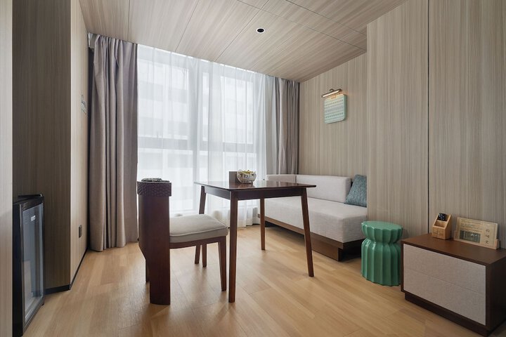 Room 34 of 96
