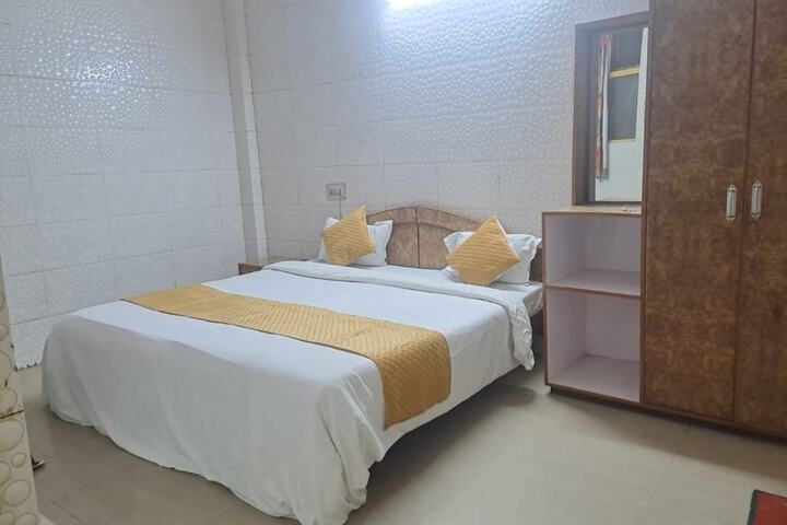 Room 3 of 14