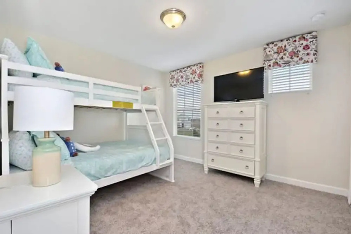 Storey Lake 4734